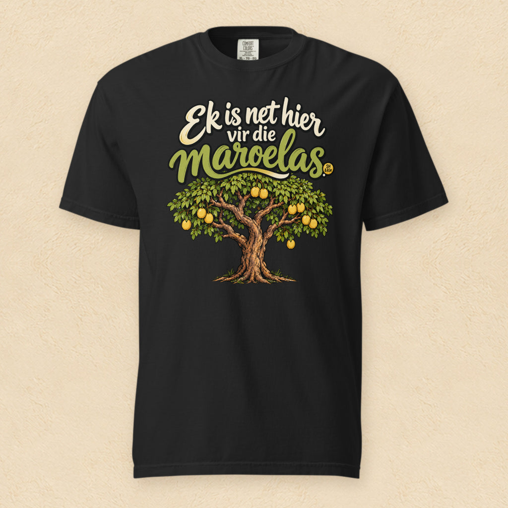 Ek is net hier vir die maroelas — Black shirt on cream wall