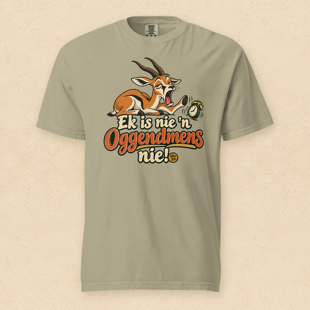 Ek is nie ’n oggendmens nie! — Khaki shirt on cream wall