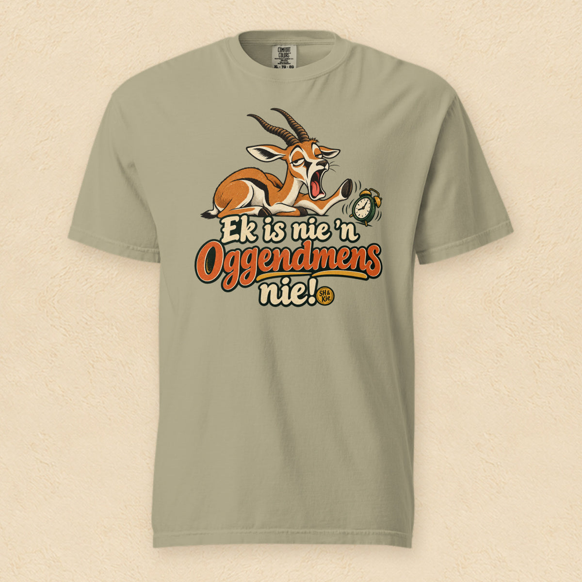 Ek is nie ’n oggendmens nie! — Khaki shirt on cream wall