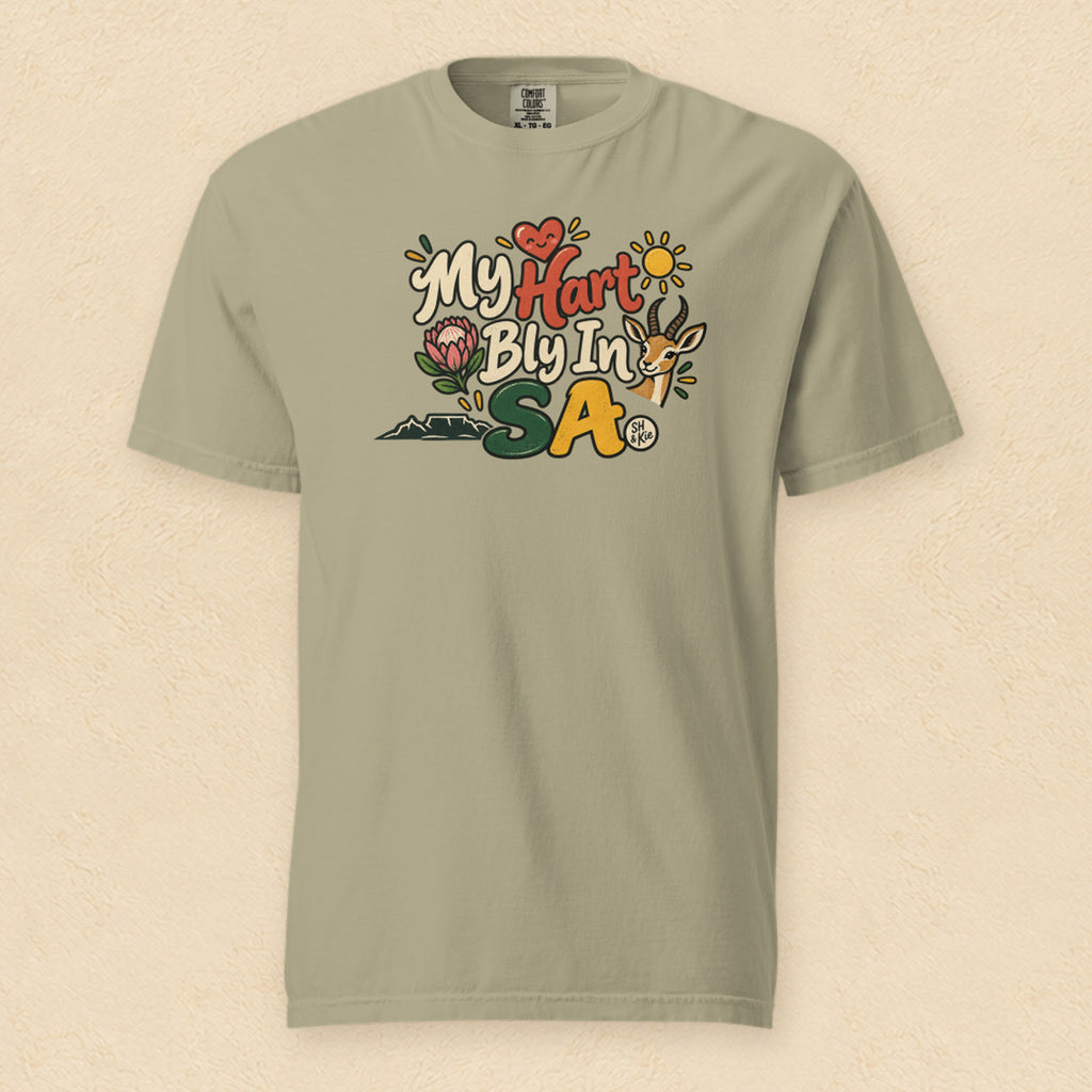 My hart bly in SA (Protea & Springbok) — Khaki shirt on cream wall