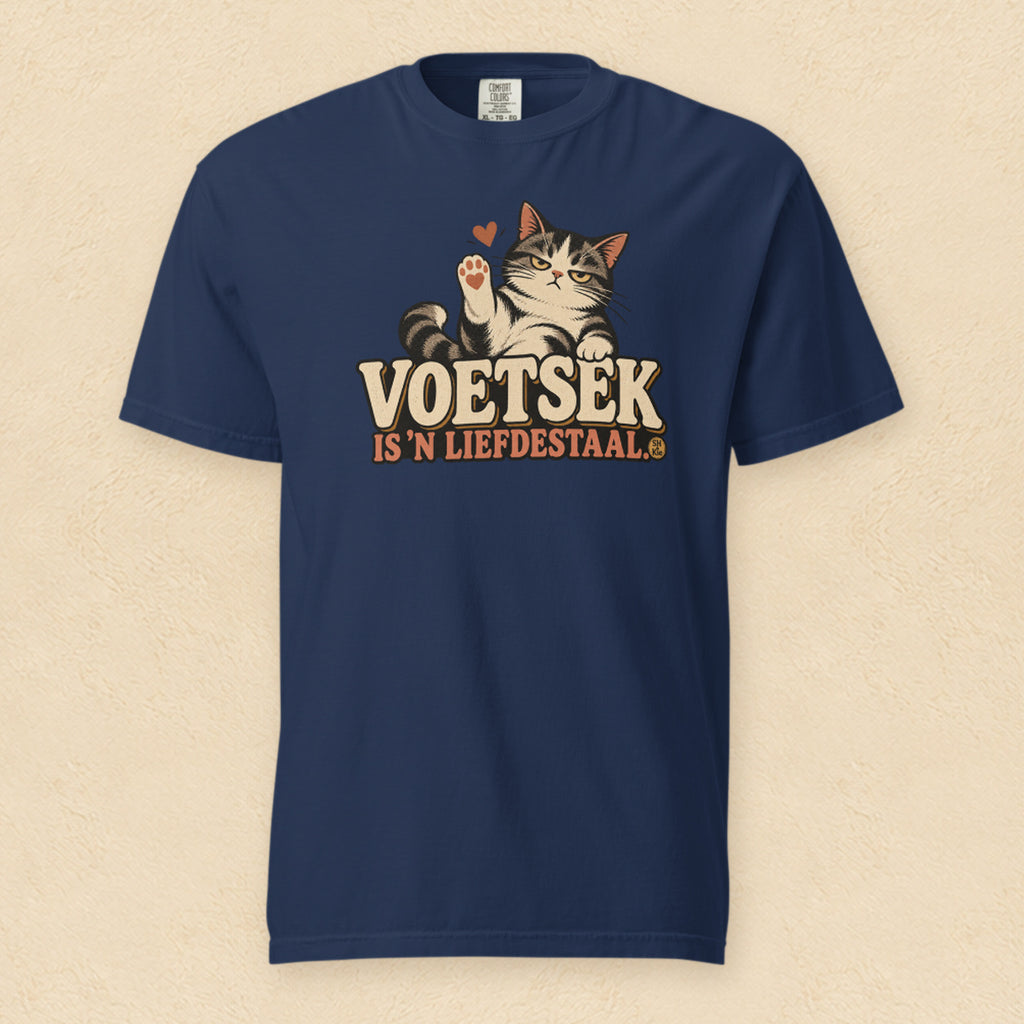 Voetsek is ’n liefdestaal — True Navy shirt on cream wall