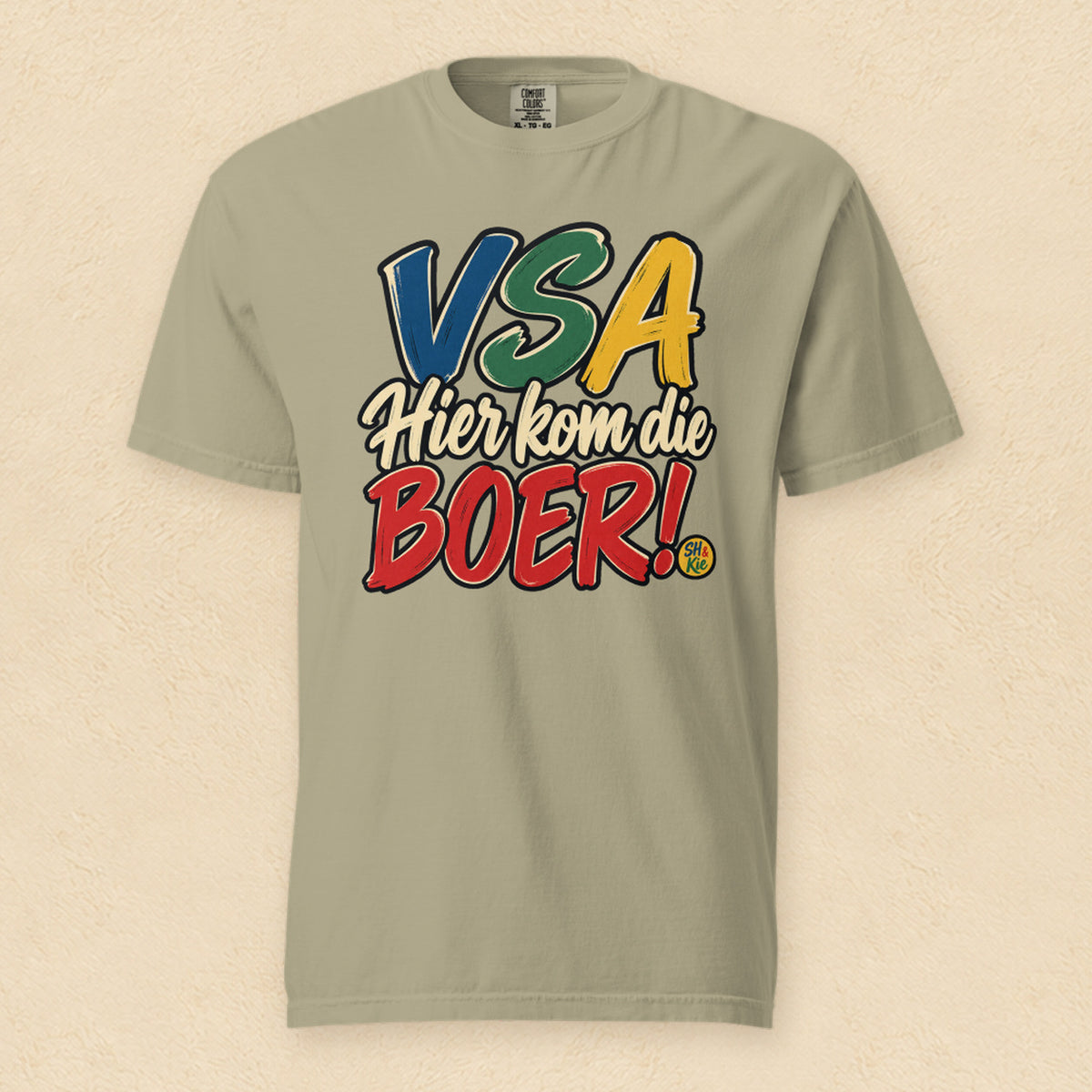 VSA, hier kom die Boer! — Khaki shirt on cream wall
